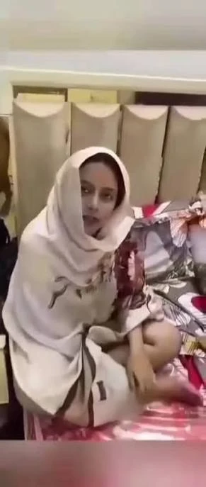 Teacher And Student Viral Videos , Pakistani Teacher Viral Video Original Link